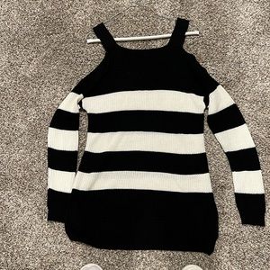 New York & Company Striped Sweater Size S